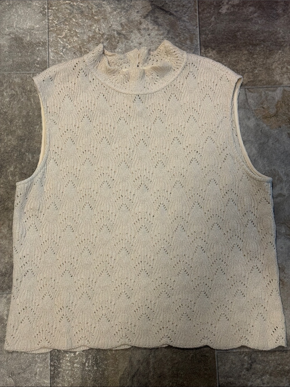 St. John Cream Sleeveless Sweater